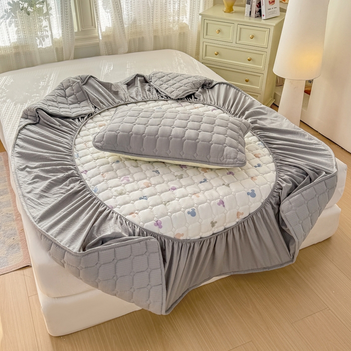 91家纺网 家纺一手货源 找家纺 优品惠 2026新款A类云感双层纱防滑隔脏防水夹棉床笠单品床笠单件 CL绅士灰(普通款)