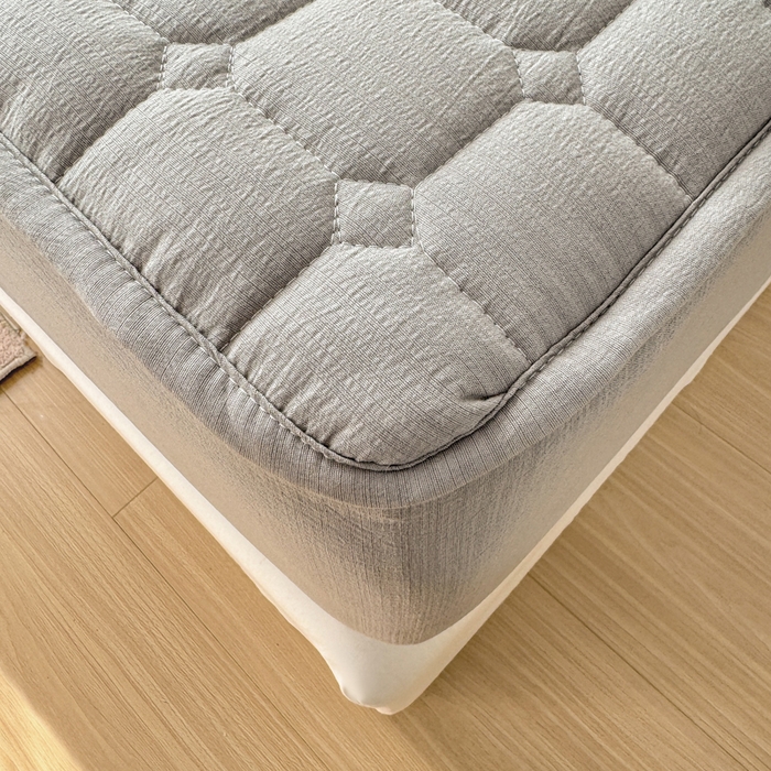 91家纺网 家纺一手货源 找家纺 优品惠 2026新款A类云感双层纱防滑隔脏防水夹棉床笠单品床笠单件 CL绅士灰(普通款)