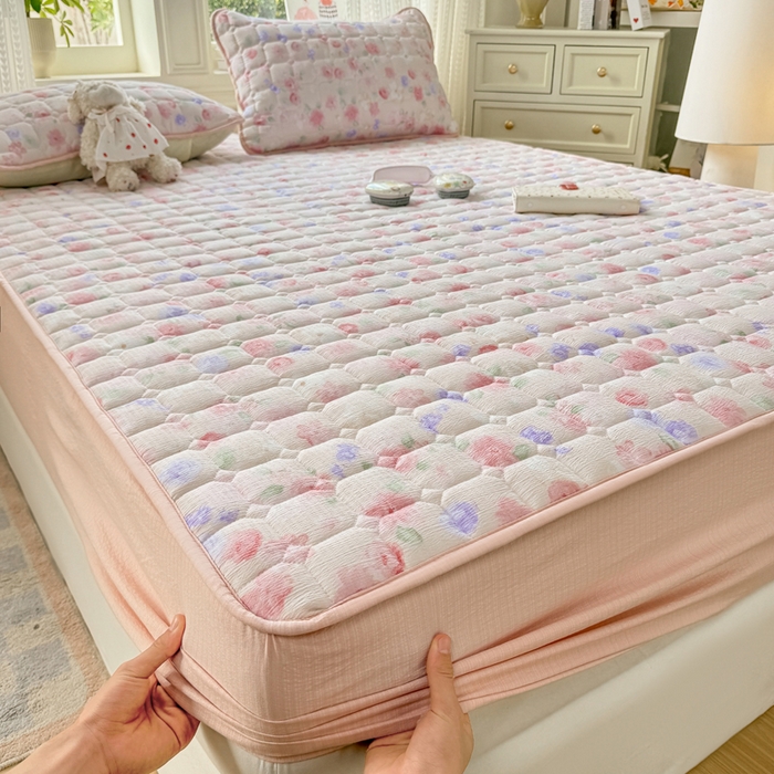 91家纺网 家纺一手货源 找家纺 优品惠 2026新款A类云感双层纱防滑隔脏防水夹棉床笠单品床笠单件 CL十里桃花(普通款)