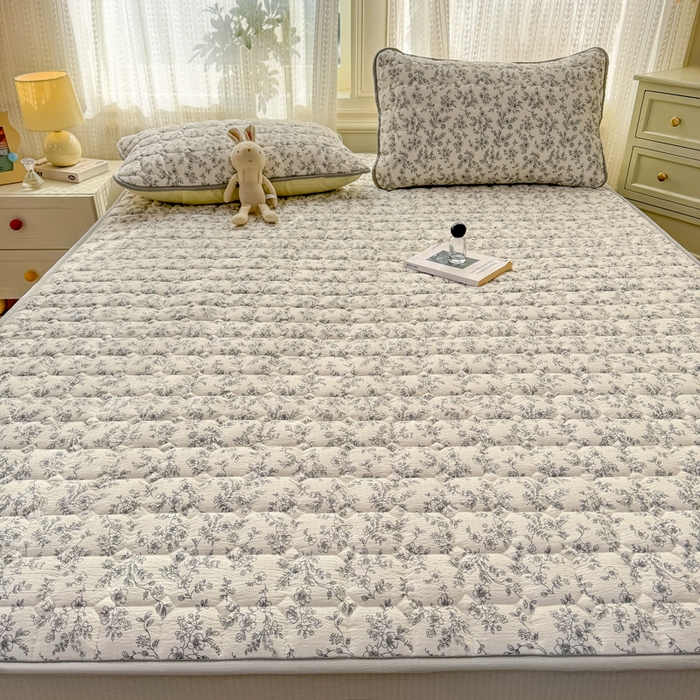 91家纺网 家纺一手货源 找家纺 优品惠 2026新款A类云感双层纱防滑隔脏防水夹棉床笠单品床笠单件 CL小苍兰(防水款)