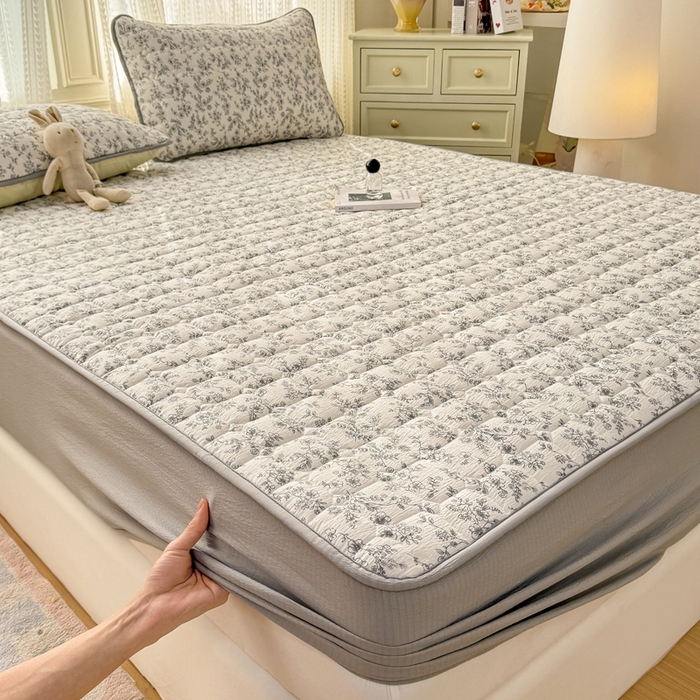 91家纺网 家纺一手货源 找家纺 优品惠 2026新款A类云感双层纱防滑隔脏防水夹棉床笠单品床笠单件 CL小苍兰(防水款)