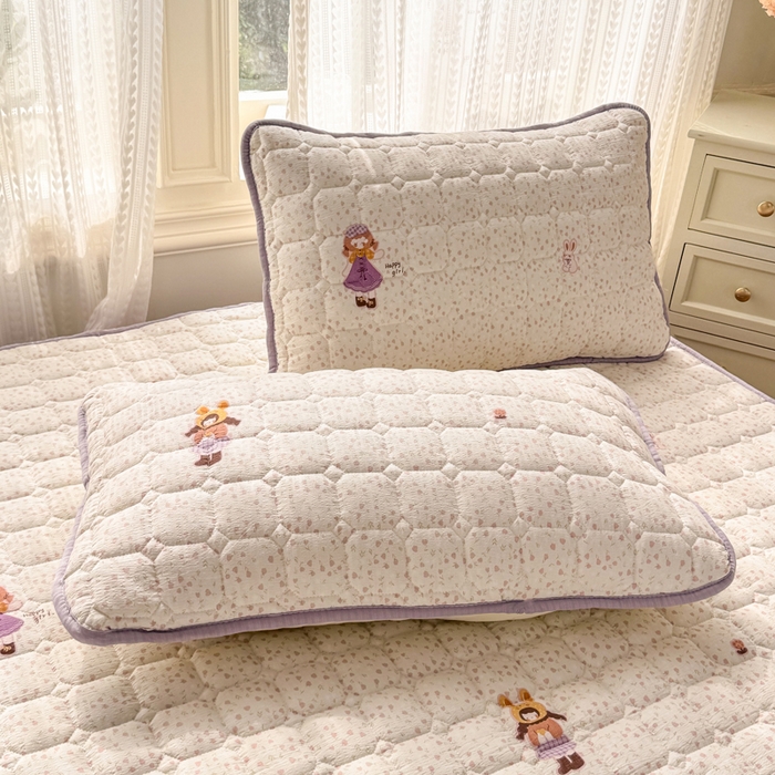 91家纺网 家纺一手货源 找家纺 优品惠 2026新款A类云感双层纱防滑隔脏防水夹棉床笠单品床笠单件 CL花朵女孩(防水款)