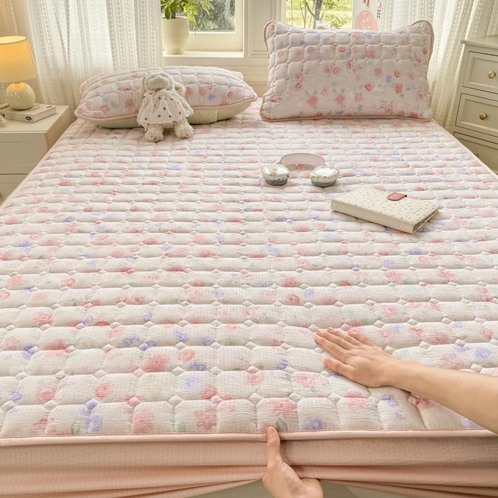 91家纺网 家纺一手货源 找家纺 优品惠 2026新款A类云感双层纱防滑隔脏防水夹棉床笠单品床笠单件 CL十里桃花(防水款)