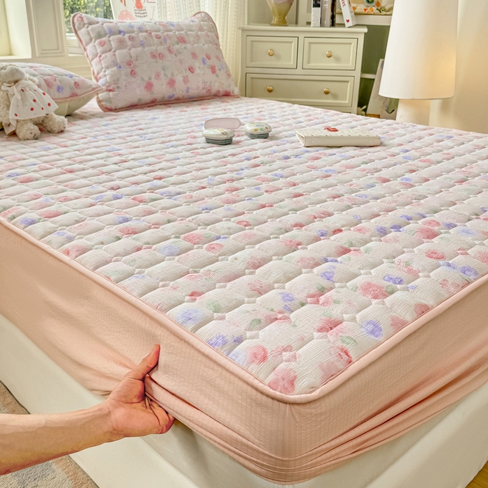 91家纺网 家纺一手货源 找家纺 优品惠 2026新款A类云感双层纱防滑隔脏防水夹棉床笠单品床笠单件 CL十里桃花(防水款)