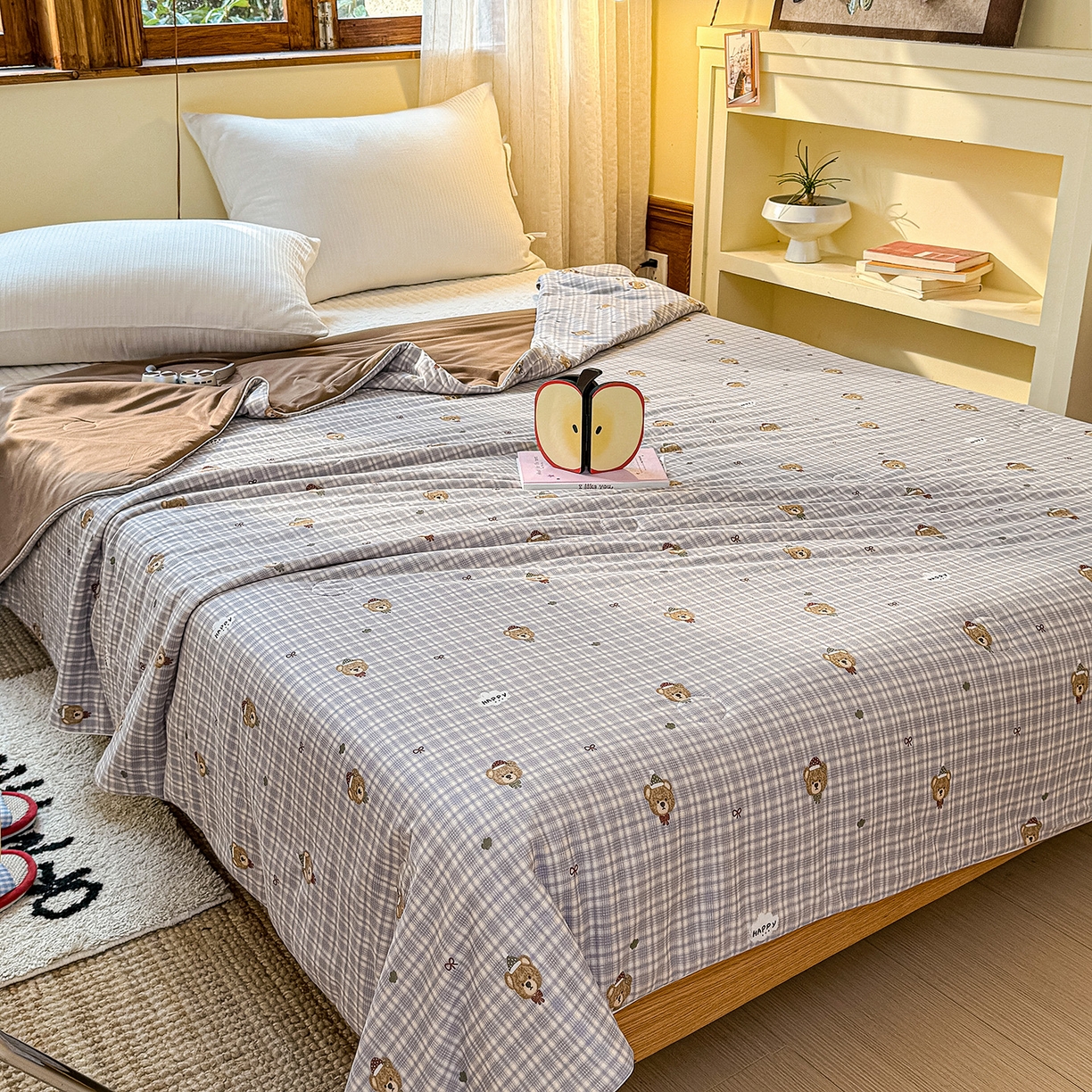 91家纺网 家纺一手货源 找家纺 梦恬佳 2026新款牛奶丝针织棉夏凉被空调被 快乐小熊