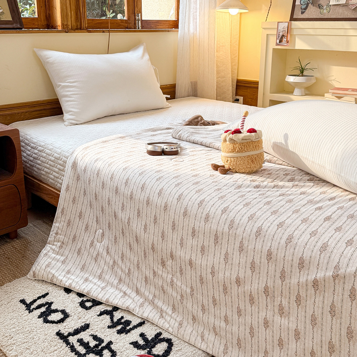 91家纺网 家纺一手货源 找家纺 梦恬佳 2026新款牛奶丝针织棉夏凉被空调被 莱茵咖