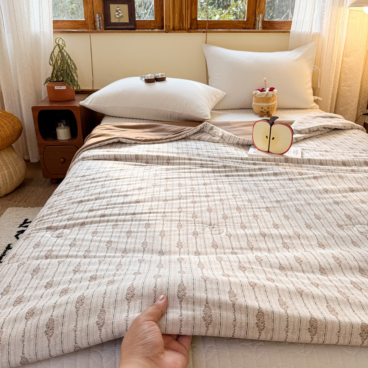 91家纺网 家纺一手货源 找家纺 梦恬佳 2026新款牛奶丝针织棉夏凉被空调被 莱茵咖