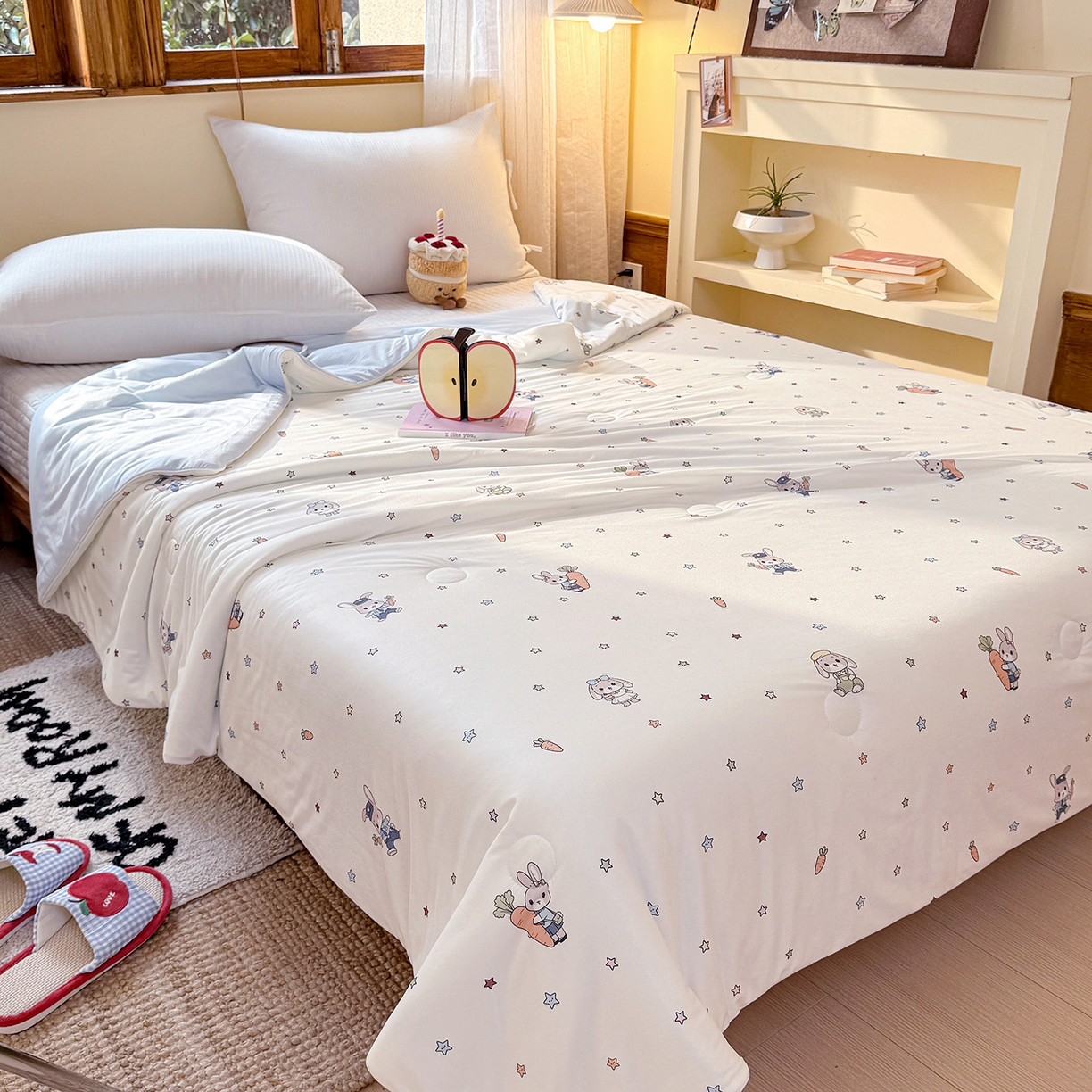 91家纺网 家纺一手货源 找家纺 梦恬佳 2026新款牛奶丝针织棉夏凉被空调被 萝卜兔