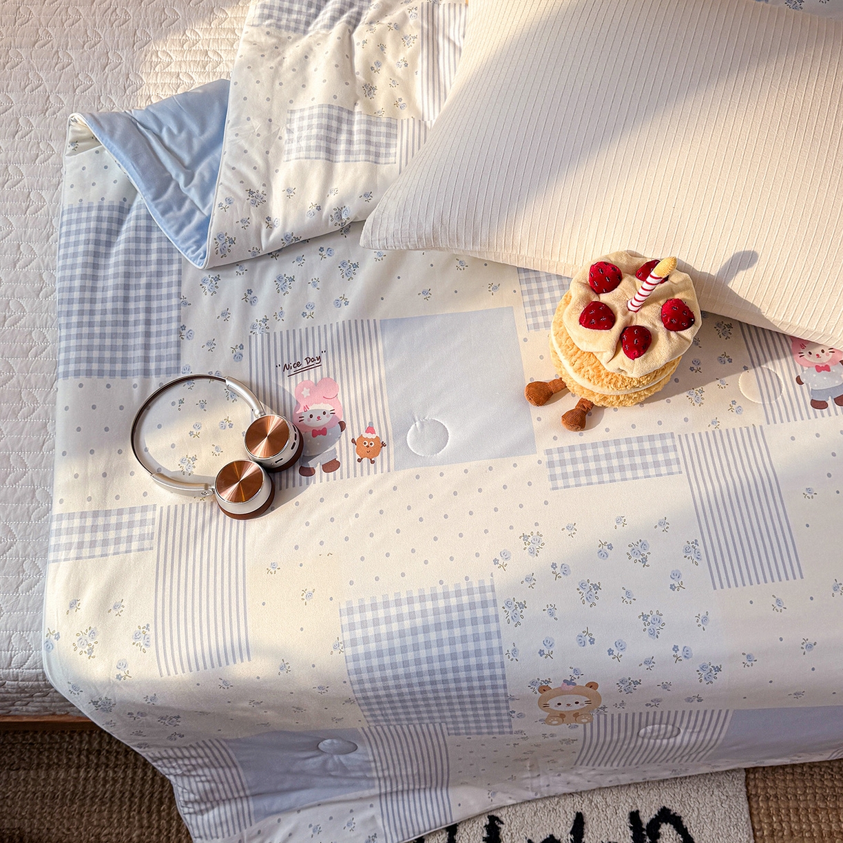 91家纺网 家纺一手货源 找家纺 梦恬佳 2026新款牛奶丝针织棉夏凉被空调被 奶芙小猫