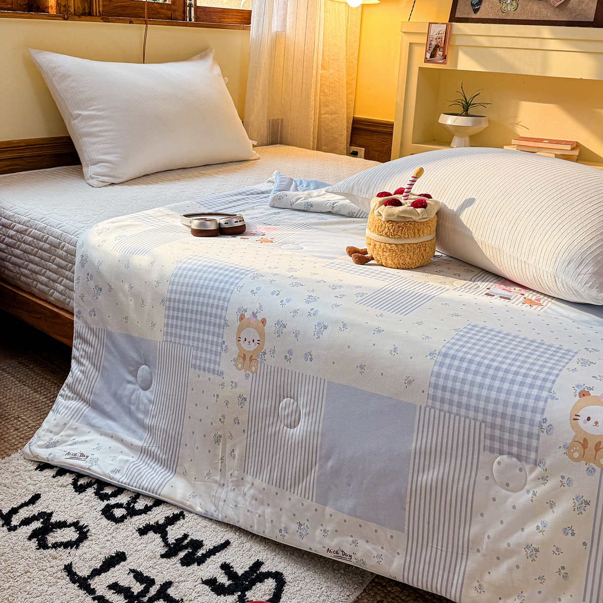 91家纺网 家纺一手货源 找家纺 梦恬佳 2026新款牛奶丝针织棉夏凉被空调被 奶芙小猫