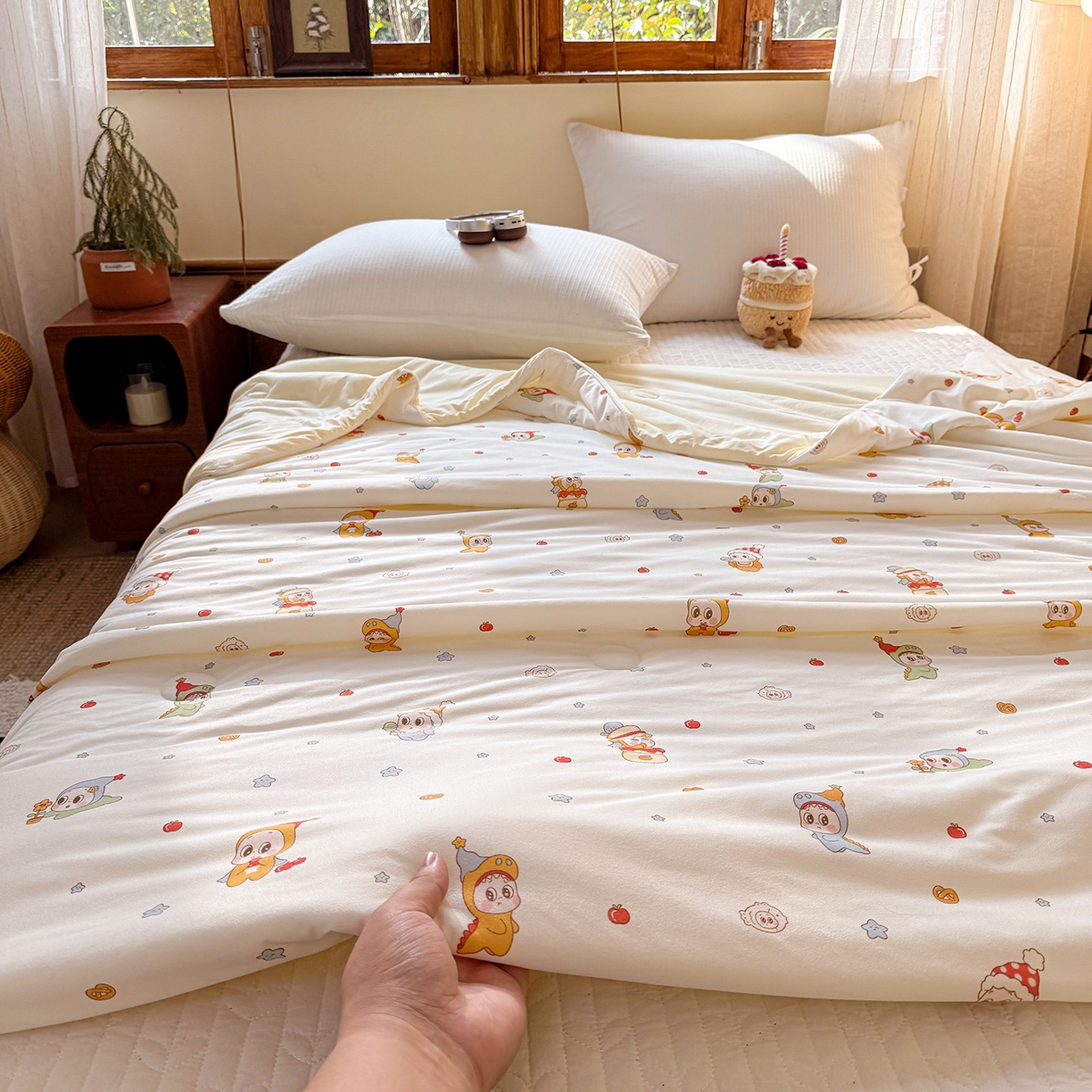 91家纺网 家纺一手货源 找家纺 梦恬佳 2026新款牛奶丝针织棉夏凉被空调被 奶油星星