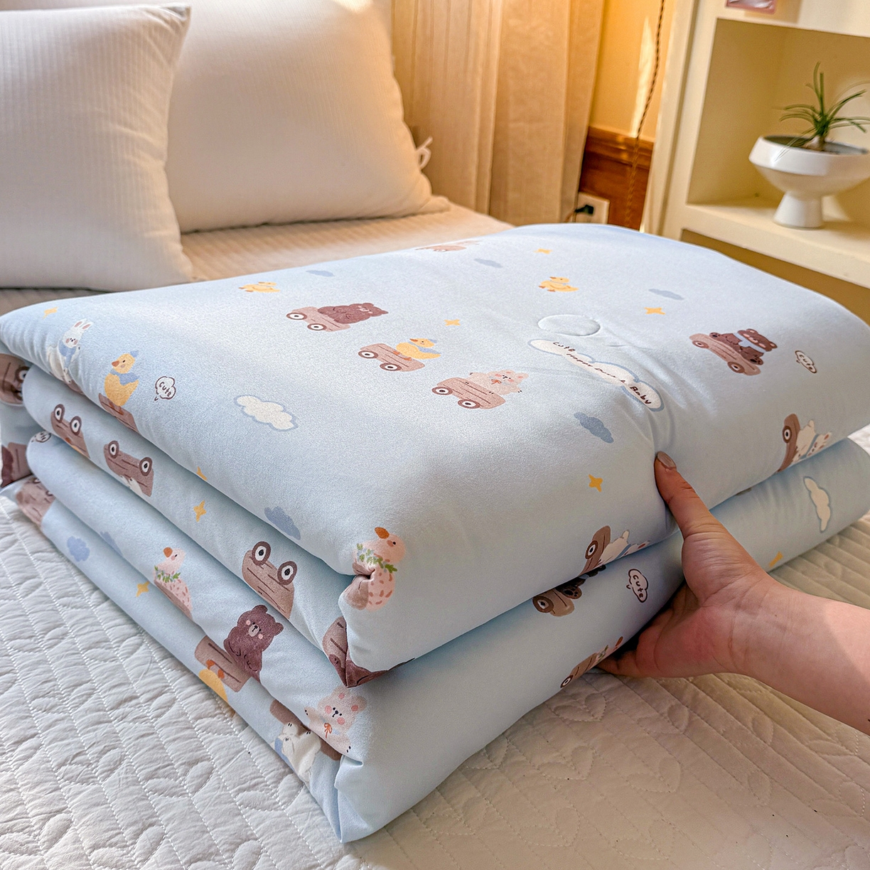 91家纺网 家纺一手货源 找家纺 梦恬佳 2026新款牛奶丝针织棉夏凉被空调被 汽车派对