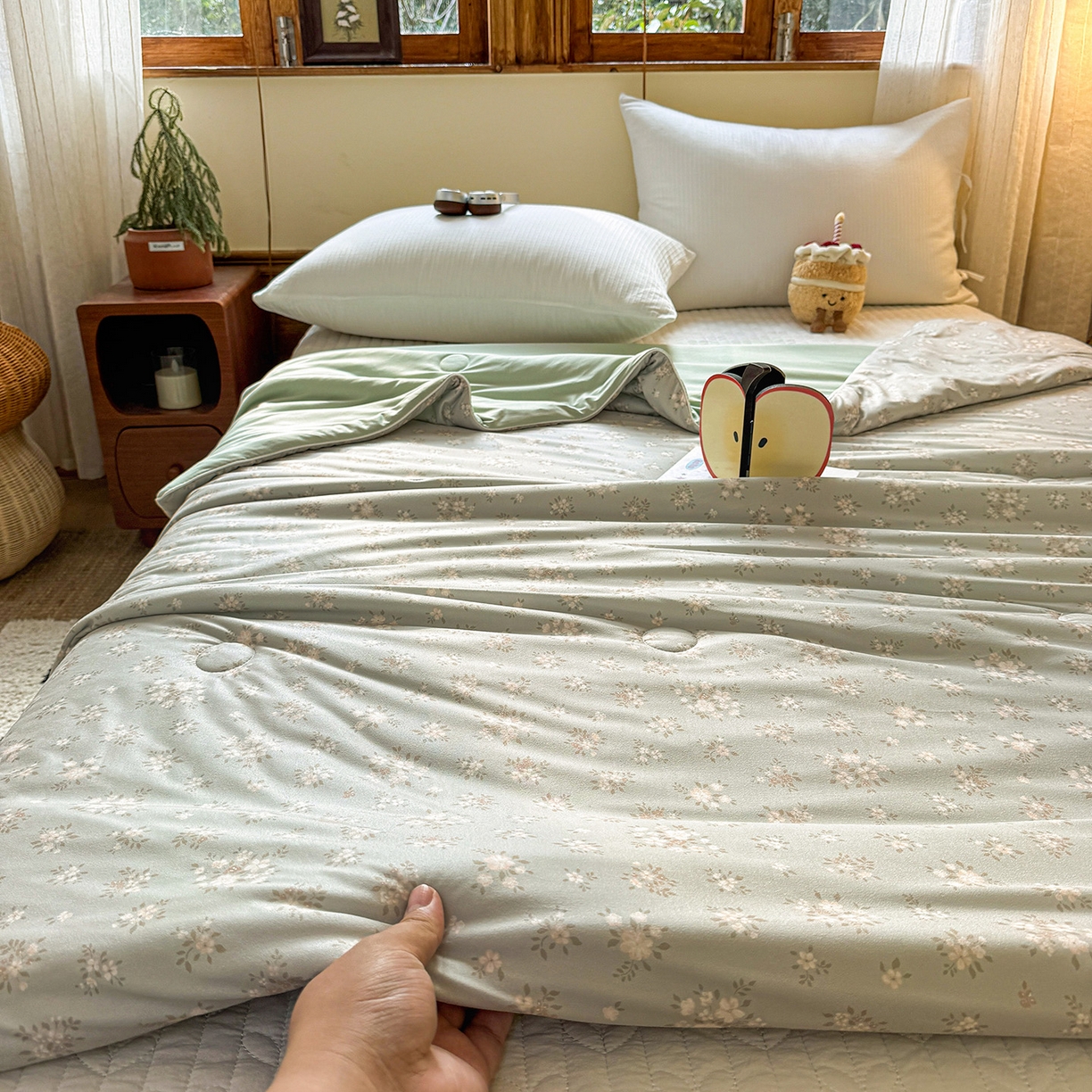 91家纺网 家纺一手货源 找家纺 梦恬佳 2026新款牛奶丝针织棉夏凉被空调被 蔷薇