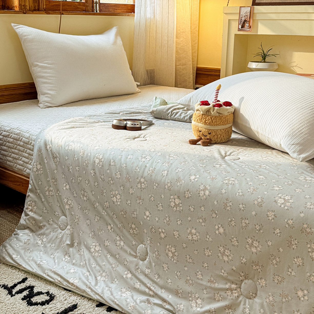 91家纺网 家纺一手货源 找家纺 梦恬佳 2026新款牛奶丝针织棉夏凉被空调被 蔷薇