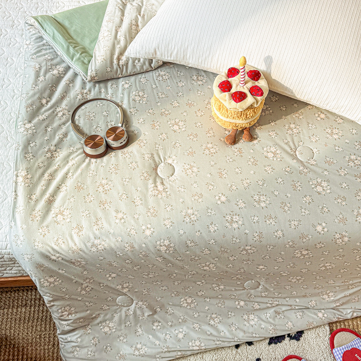 91家纺网 家纺一手货源 找家纺 梦恬佳 2026新款牛奶丝针织棉夏凉被空调被 蔷薇