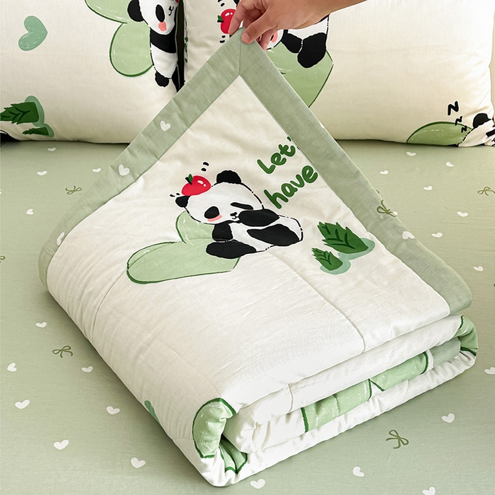 91家纺网 家纺一手货源 找家纺 宝士康家纺 2026新款10A抗菌全棉夏被四件套（床笠款）森林熊猫