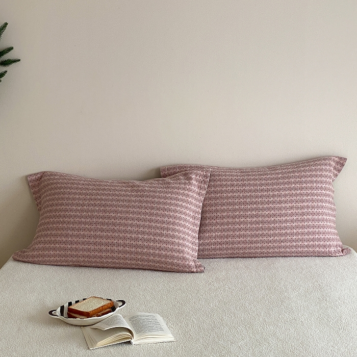 91家纺网 家纺一手货源 找家纺 麻依 2026新款安心棉床盖三件全棉四层纱布床单系列 点点星-粉色