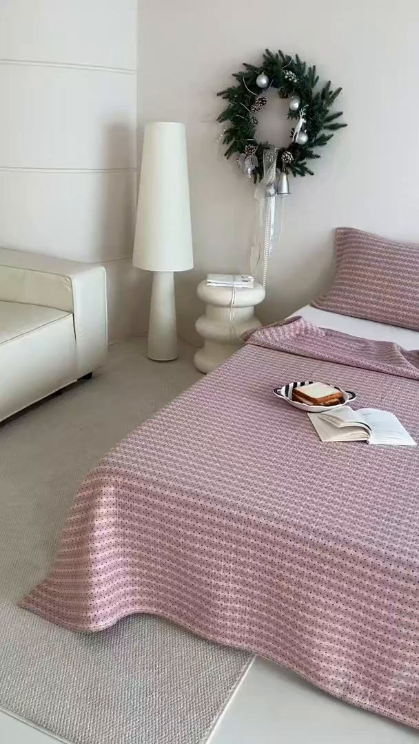 91家纺网 家纺一手货源 找家纺 麻依 2026新款安心棉床盖三件全棉四层纱布床单系列 点点星-粉色