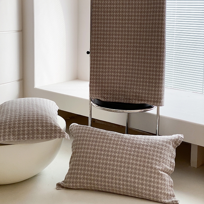 91家纺网 家纺一手货源 找家纺 麻依 2026新款安心棉床盖三件全棉四层纱布床单系列 点点星-浅咖