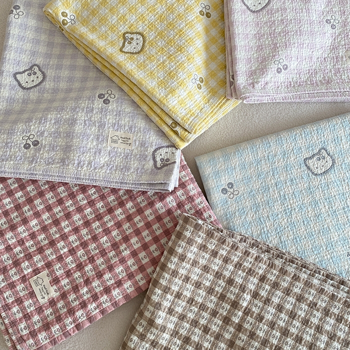 91家纺网 家纺一手货源 找家纺 麻依 2026新款安心棉床盖三件全棉四层纱布床单系列 组合图仅展示