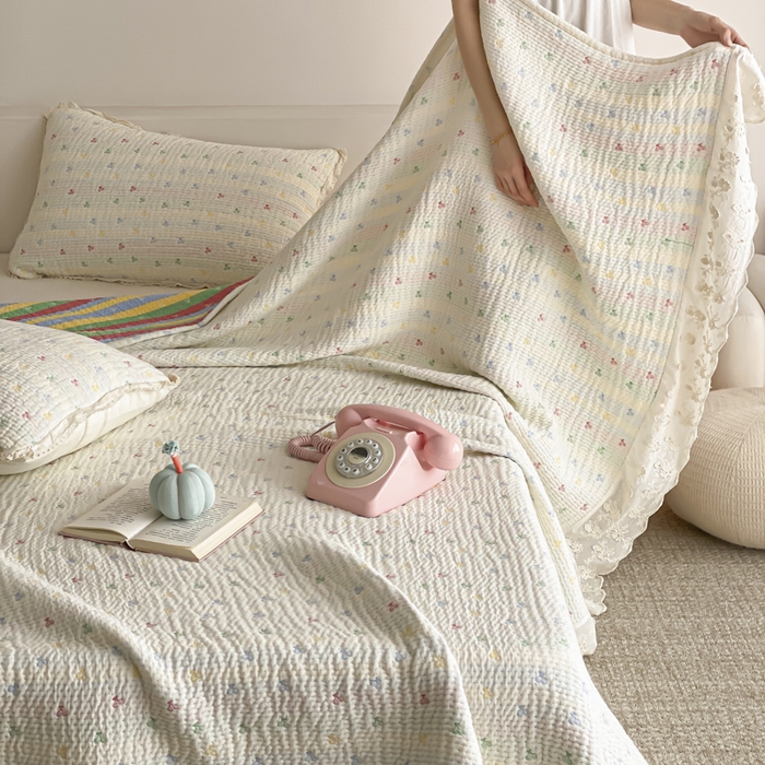 91家纺网 家纺一手货源 找家纺 麻依 2026新款韩国花边床盖三件套系列 多彩樱桃