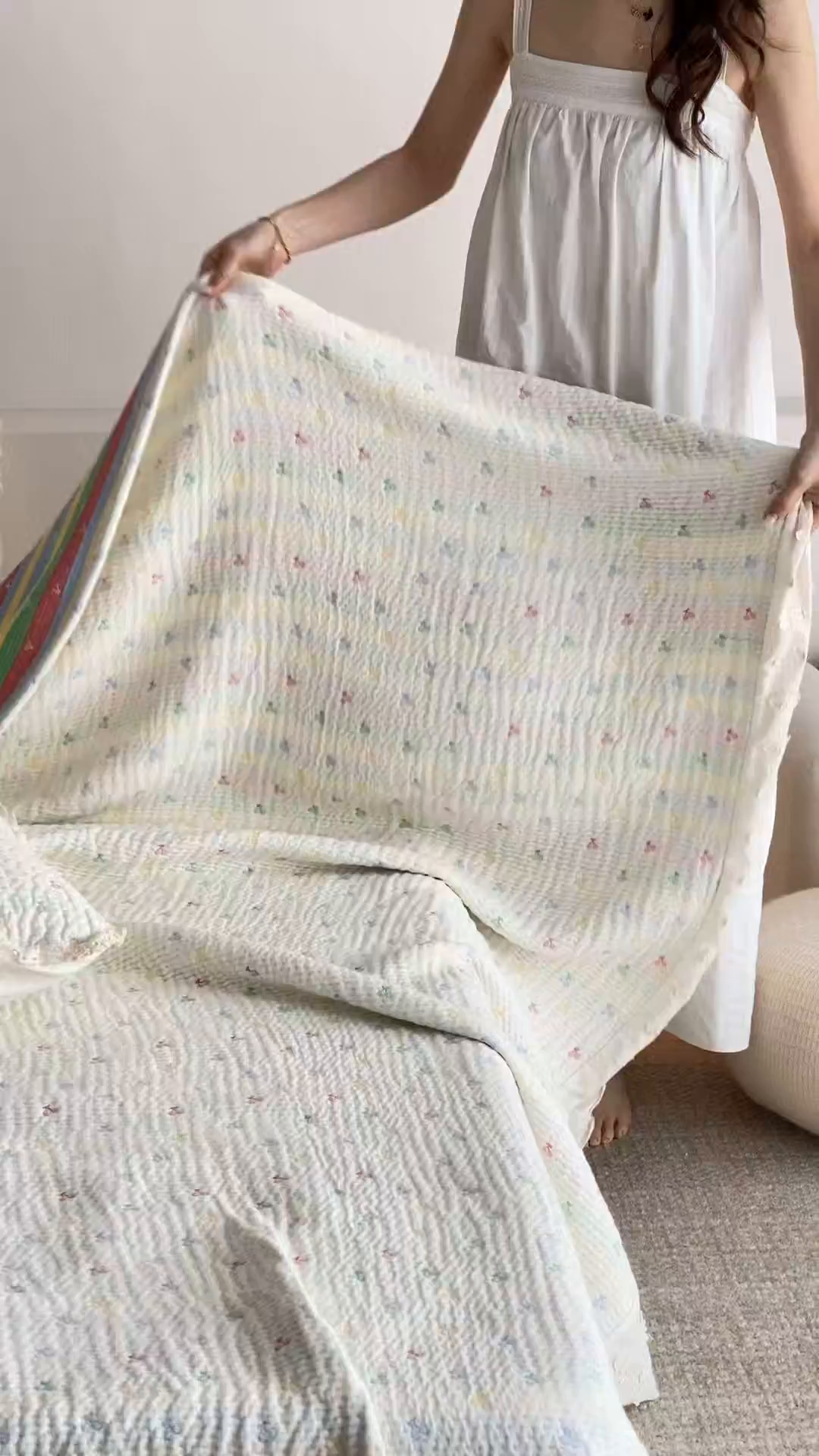 91家纺网 家纺一手货源 找家纺 麻依 2026新款韩国花边床盖三件套系列 多彩樱桃