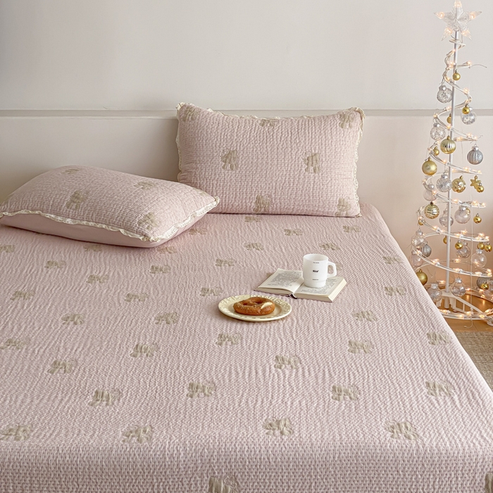 91家纺网 家纺一手货源 找家纺 麻依 2026新款韩国花边床盖三件套系列 粉皮猫