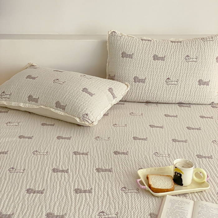 91家纺网 家纺一手货源 找家纺 麻依 2026新款韩国花边床盖三件套系列 皮皮小狗