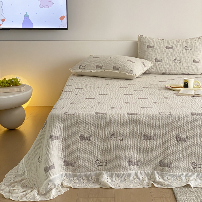 91家纺网 家纺一手货源 找家纺 麻依 2026新款韩国花边床盖三件套系列 皮皮小狗