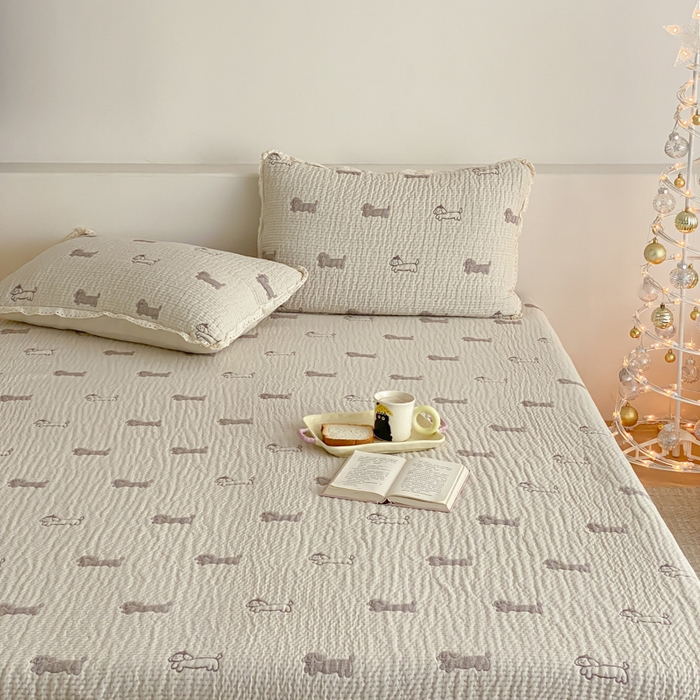 91家纺网 家纺一手货源 找家纺 麻依 2026新款韩国花边床盖三件套系列 皮皮小狗