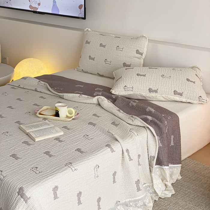 91家纺网 家纺一手货源 找家纺 麻依 2026新款韩国花边床盖三件套系列 皮皮小狗