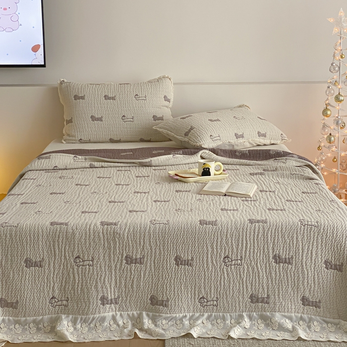 91家纺网 家纺一手货源 找家纺 麻依 2026新款韩国花边床盖三件套系列 皮皮小狗