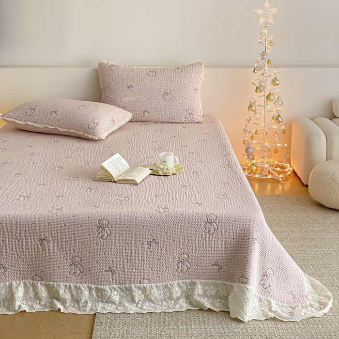 麻依 2026新款韩国花边床盖三件套系列 丝带小熊-粉色