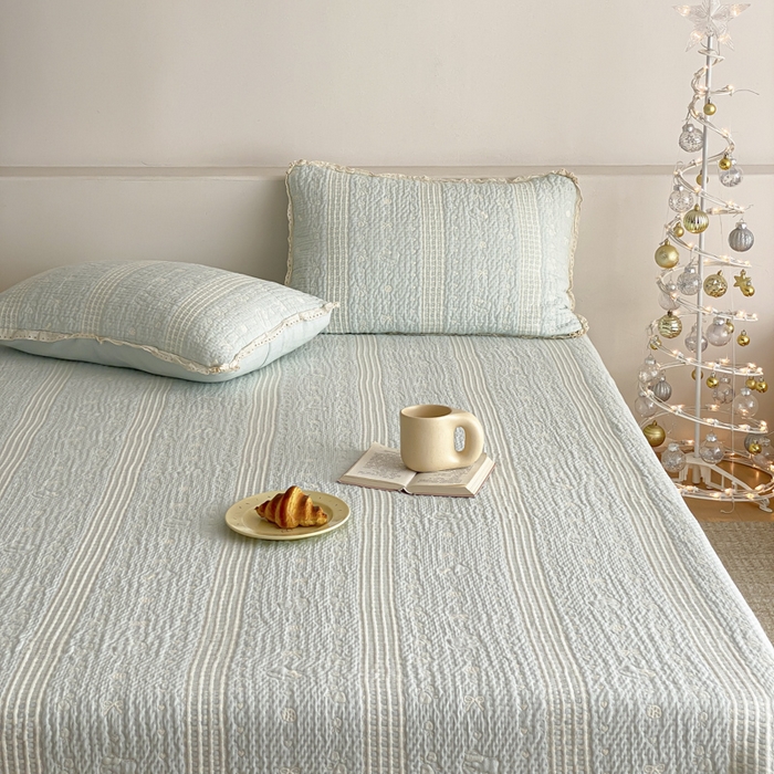 91家纺网 家纺一手货源 找家纺 麻依 2026新款韩国花边床盖三件套系列 甜心小猫-水蓝