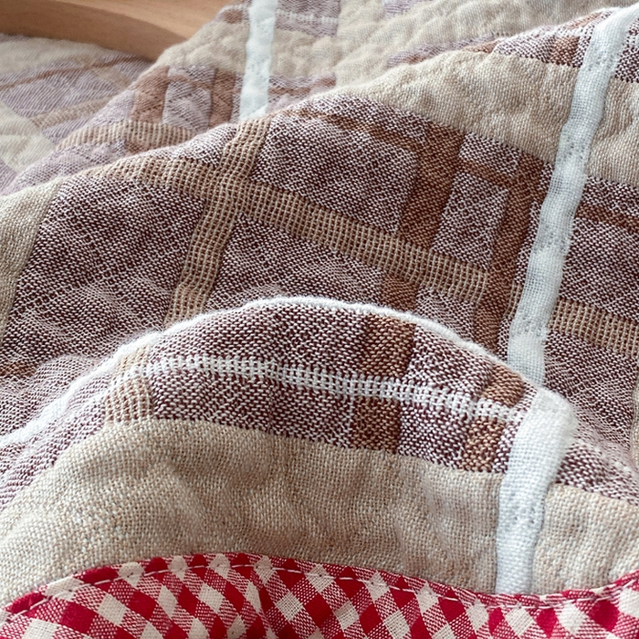 91家纺网 家纺一手货源 找家纺 麻依 2026新款软萌纱布床盖三件套系列 斑点小猫