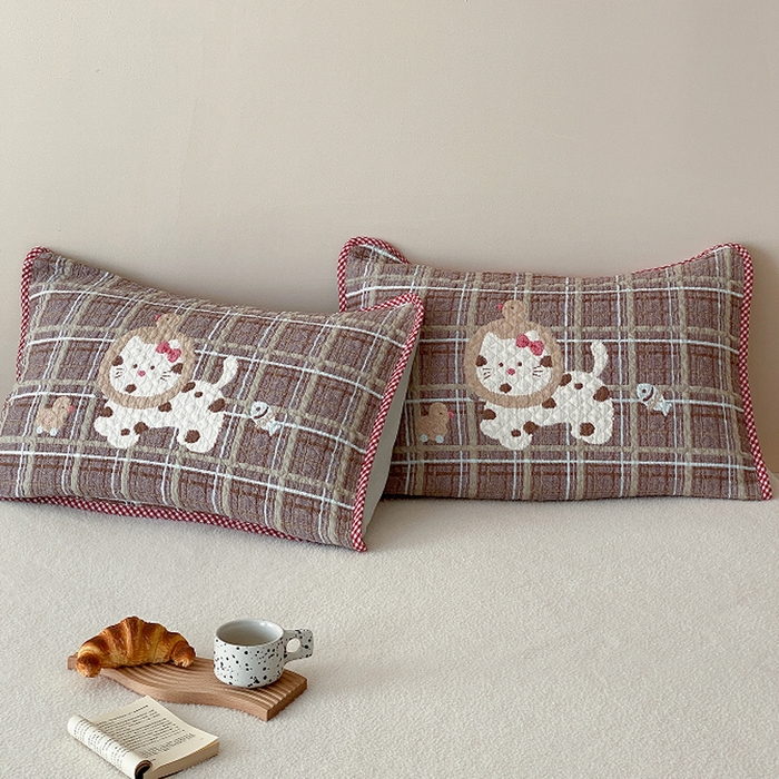 91家纺网 家纺一手货源 找家纺 麻依 2026新款软萌纱布床盖三件套系列 斑点小猫