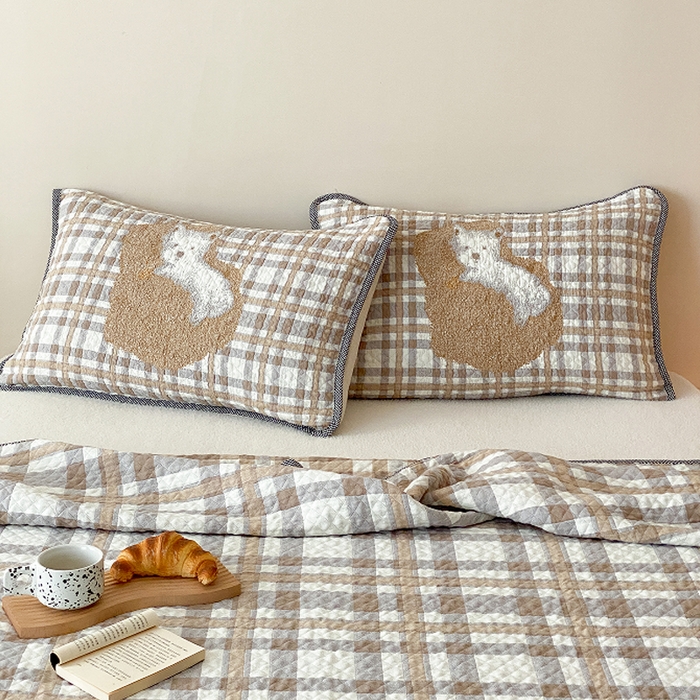 91家纺网 家纺一手货源 找家纺 麻依 2026新款软萌纱布床盖三件套系列 懒床小狗