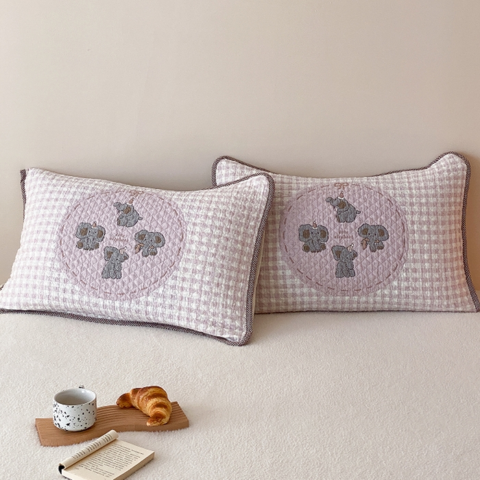 91家纺网 家纺一手货源 找家纺 麻依 2026新款软萌纱布床盖三件套系列 乐园小象