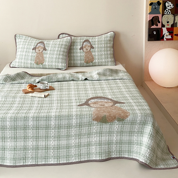 91家纺网 家纺一手货源 找家纺 麻依 2026新款软萌纱布床盖三件套系列 毛绒小狗