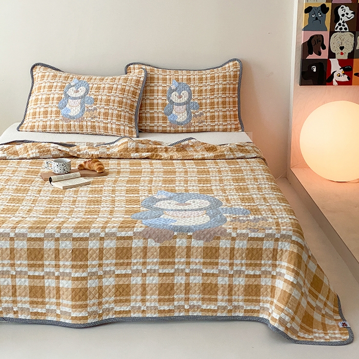 91家纺网 家纺一手货源 找家纺 麻依 2026新款软萌纱布床盖三件套系列 胖胖企鹅