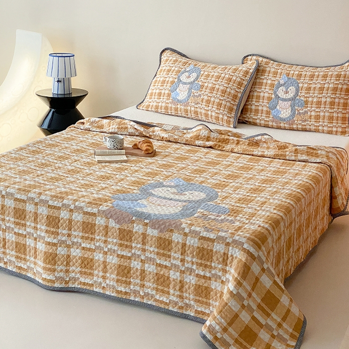 91家纺网 家纺一手货源 找家纺 麻依 2026新款软萌纱布床盖三件套系列 胖胖企鹅