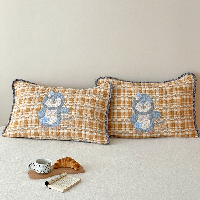 91家纺网 家纺一手货源 找家纺 麻依 2026新款软萌纱布床盖三件套系列 胖胖企鹅