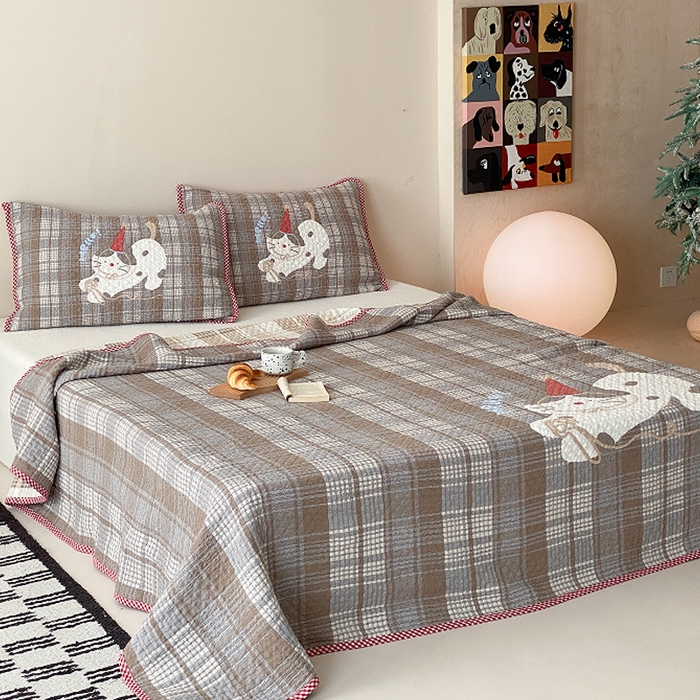 91家纺网 家纺一手货源 找家纺 麻依 2026新款软萌纱布床盖三件套系列 玩耍小咪