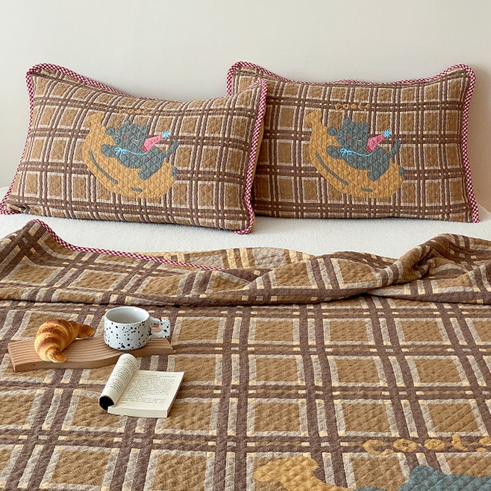 91家纺网 家纺一手货源 找家纺 麻依 2026新款软萌纱布床盖三件套系列 香蕉小猫