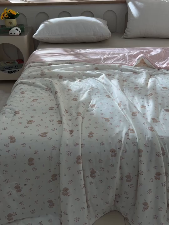 91家纺网 家纺一手货源 找家纺 宝宝纱被业 2026新款A类氨纶凉感丝夏被冰淇淋空调被西瓜夏凉被直播 花季小狗