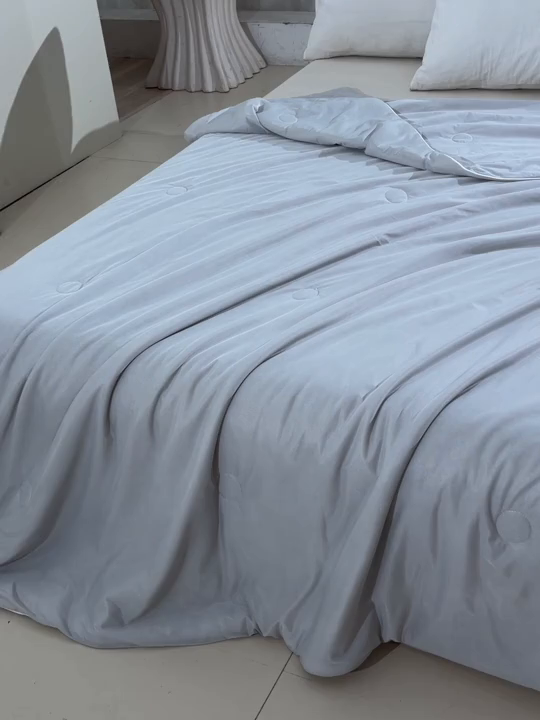 91家纺网 家纺一手货源 找家纺 宝宝纱被业 2026新款A类氨纶凉感丝夏被冰淇淋空调被西瓜夏凉被直播 云灰