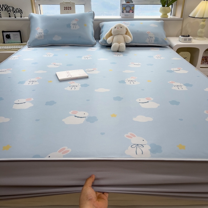 91家纺网 家纺一手货源 找家纺 （总）丝羽坊 2026新款小版印花碳光冰丝凉席床笠款