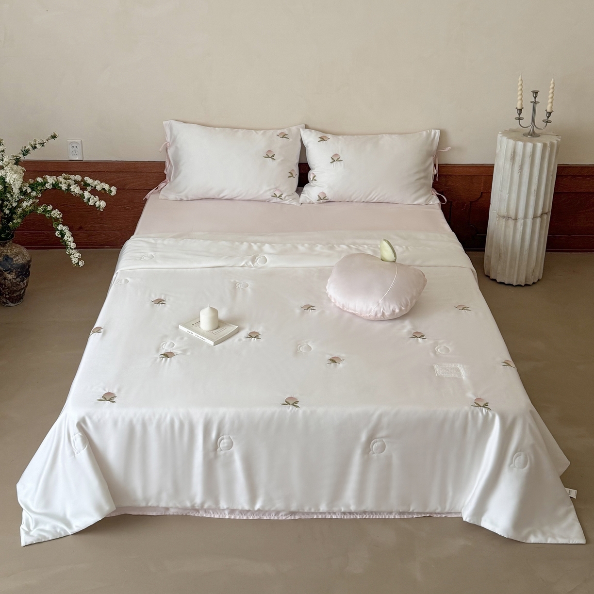 91家纺网 家纺一手货源 找家纺 鹿班家居 2026新款60S兰精天丝刺绣夏被夏凉被空调被-粉色桃桃（标准会员-20元） 粉色桃桃-粉色