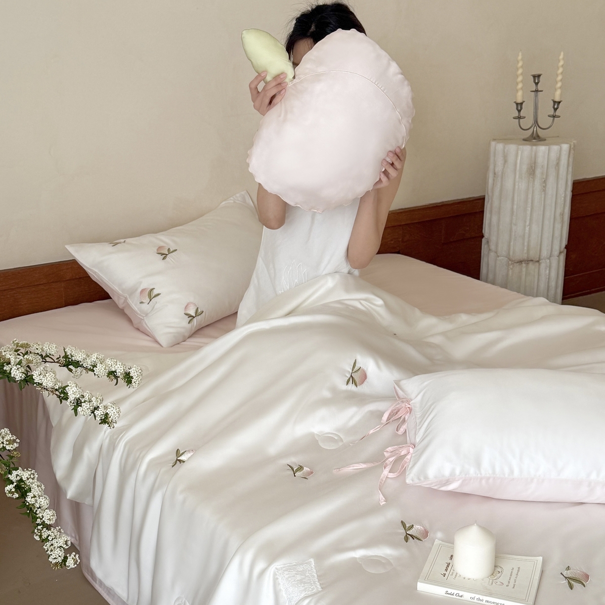 91家纺网 家纺一手货源 找家纺 鹿班家居 2026新款60S兰精天丝刺绣夏被夏凉被空调被-粉色桃桃（标准会员-20元） 粉色桃桃-粉色