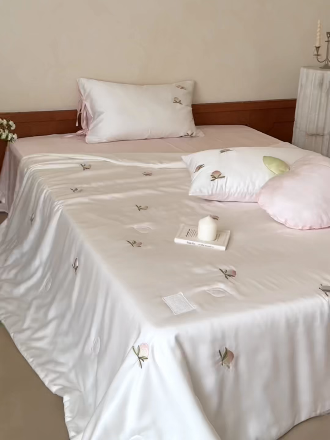 91家纺网 家纺一手货源 找家纺 鹿班家居 2026新款60S兰精天丝刺绣夏被夏凉被空调被-粉色桃桃（标准会员-20元） 粉色桃桃-粉色